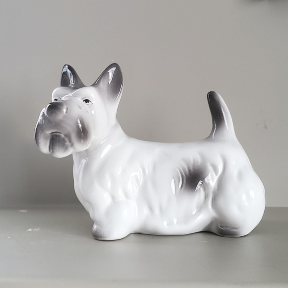 Vintage Ceramic Scottie Dog Figurine - Picture 2 of 9